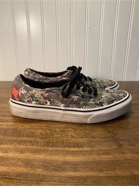 Vans Nintendo Duck Hunt Low-Top Sneakers with Remote Laces - Men 7 / Women 8.5